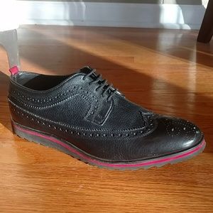 Men's casual Oxfords